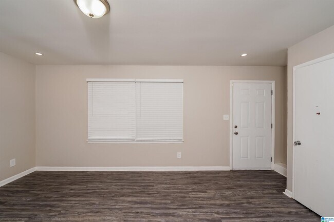 Foto del edificio - 432 13th Ct NW
