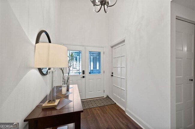 Building Photo - 5120 Chemin De Vie NE