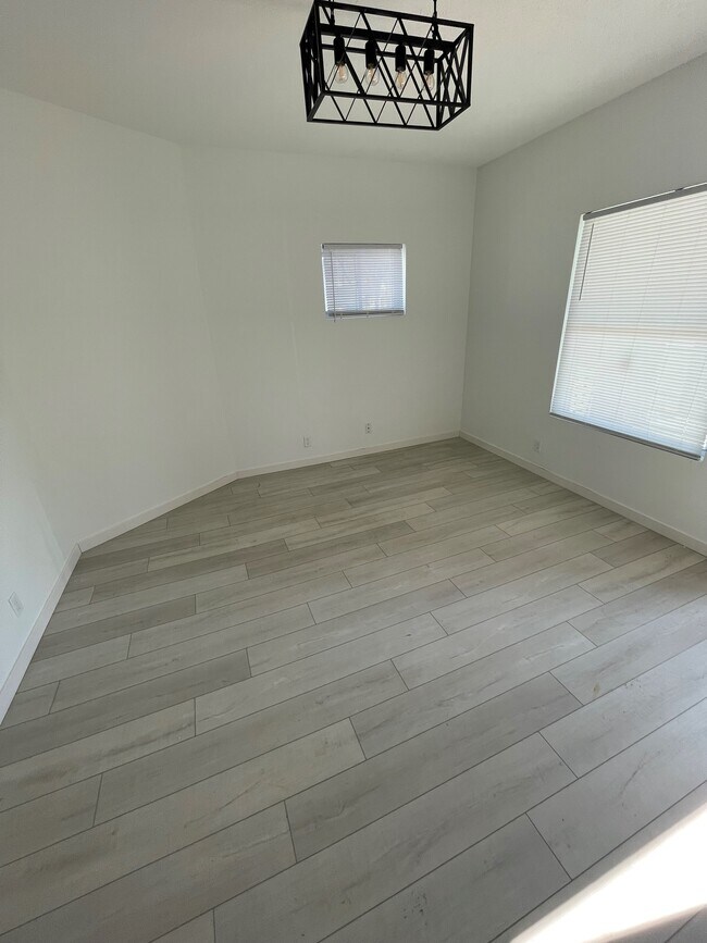 Dormitorio - 11915 Ashbury Ave