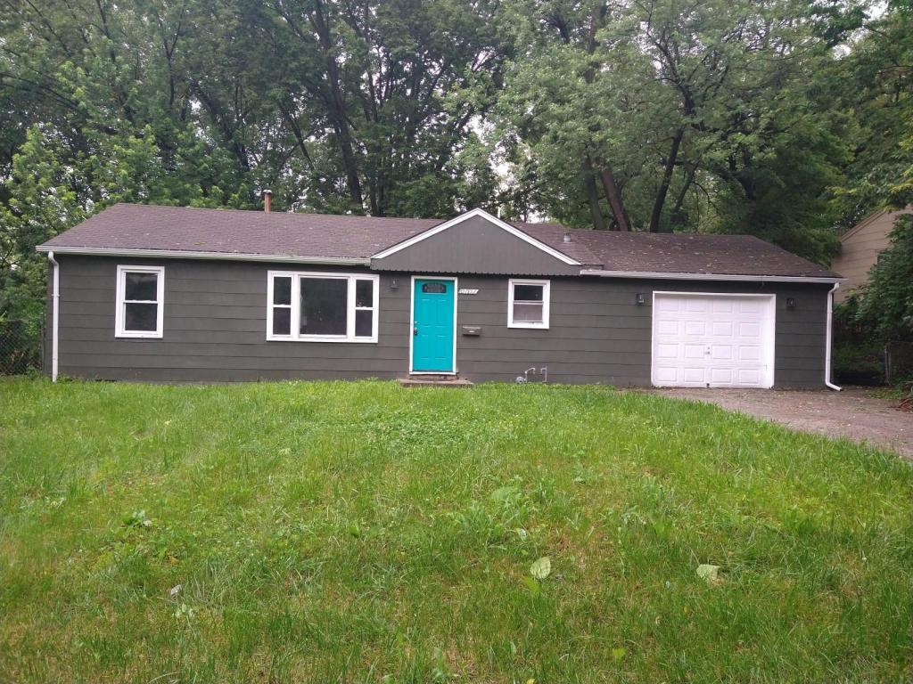 Primary Photo - 10003 Drury Avenue