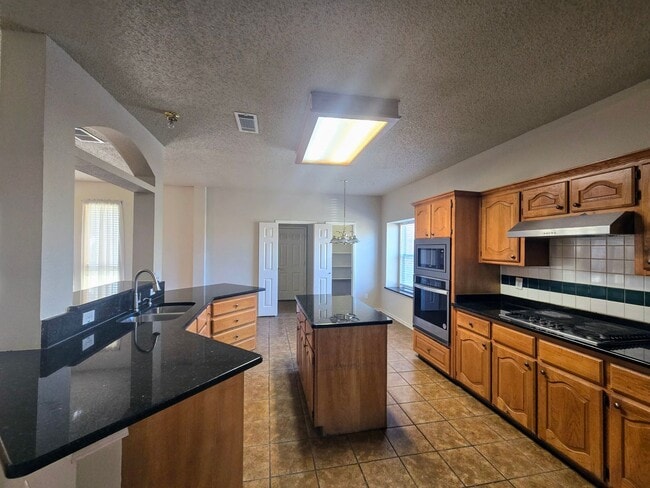 Photo - 214 Glen Ridge Dr House