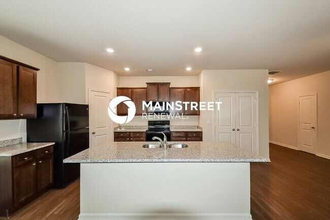 Foto del edificio - 4 Bedroom Pet-Friendly Home in Villa Rica, GA with Main Street Renewal