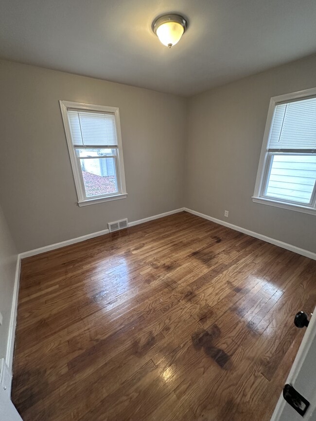 Foto del edificio - 1240 Avondale Rd