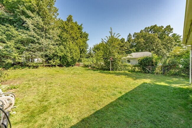 Building Photo - 120 Hillside Ave