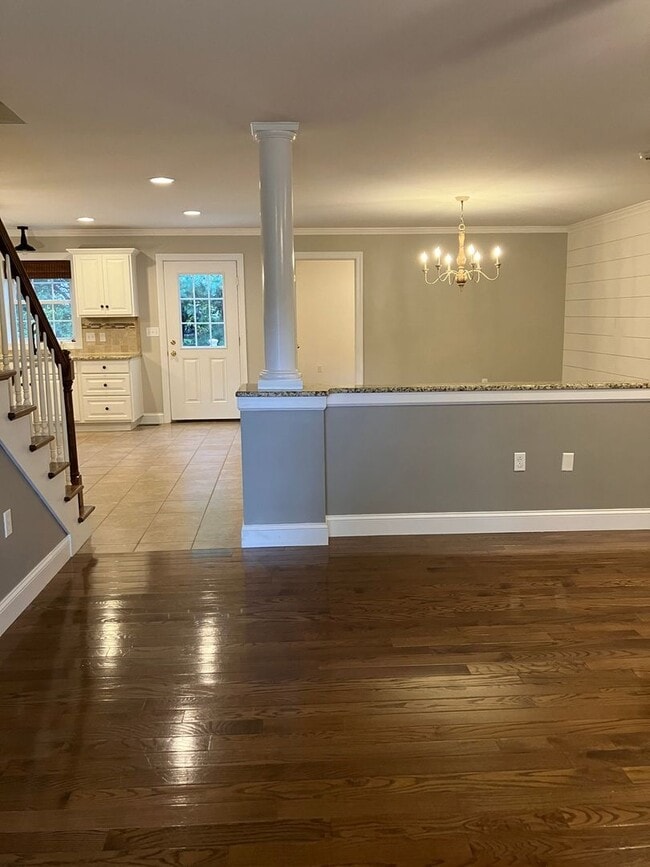 Building Photo - 3 Bedroom 2.5 Bath Townhome in Archbald, PA