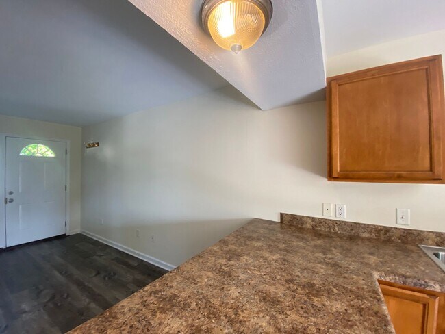 Foto del edificio - Available June 11, 2024!