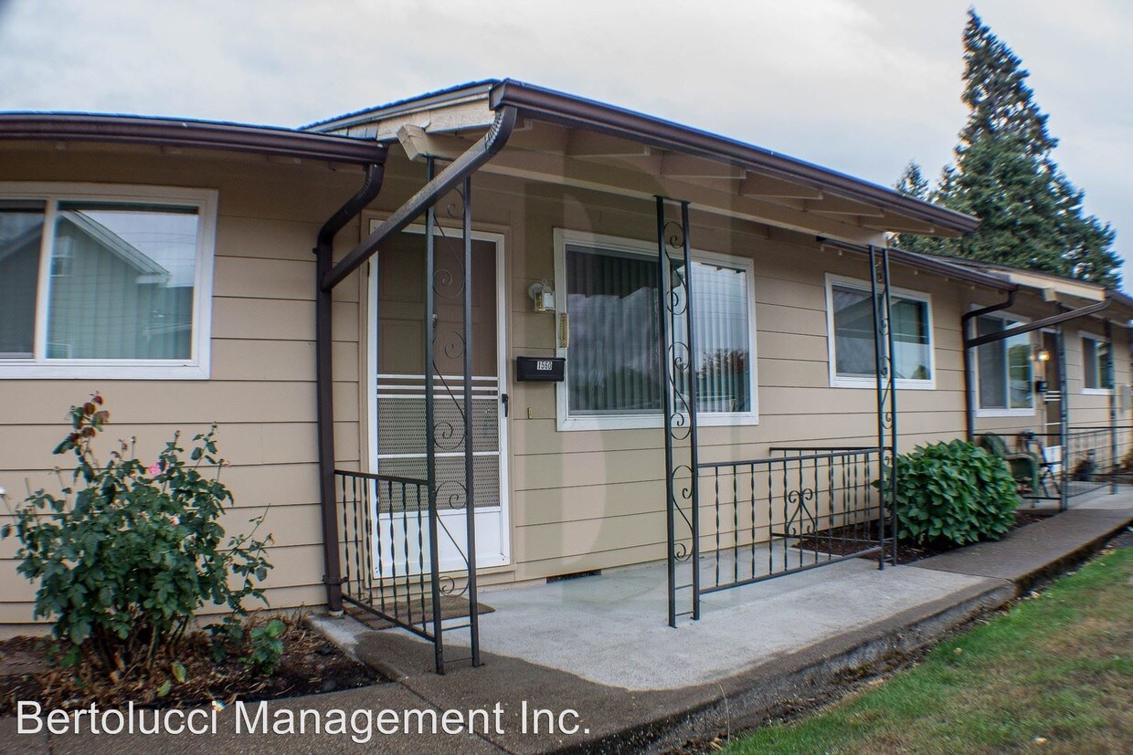 Foto principal - 1552-1562 Evergreen Ave NE