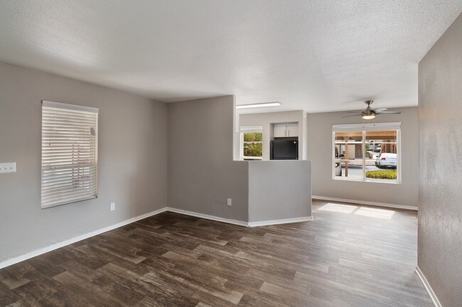 Living Room - Topaz Springs