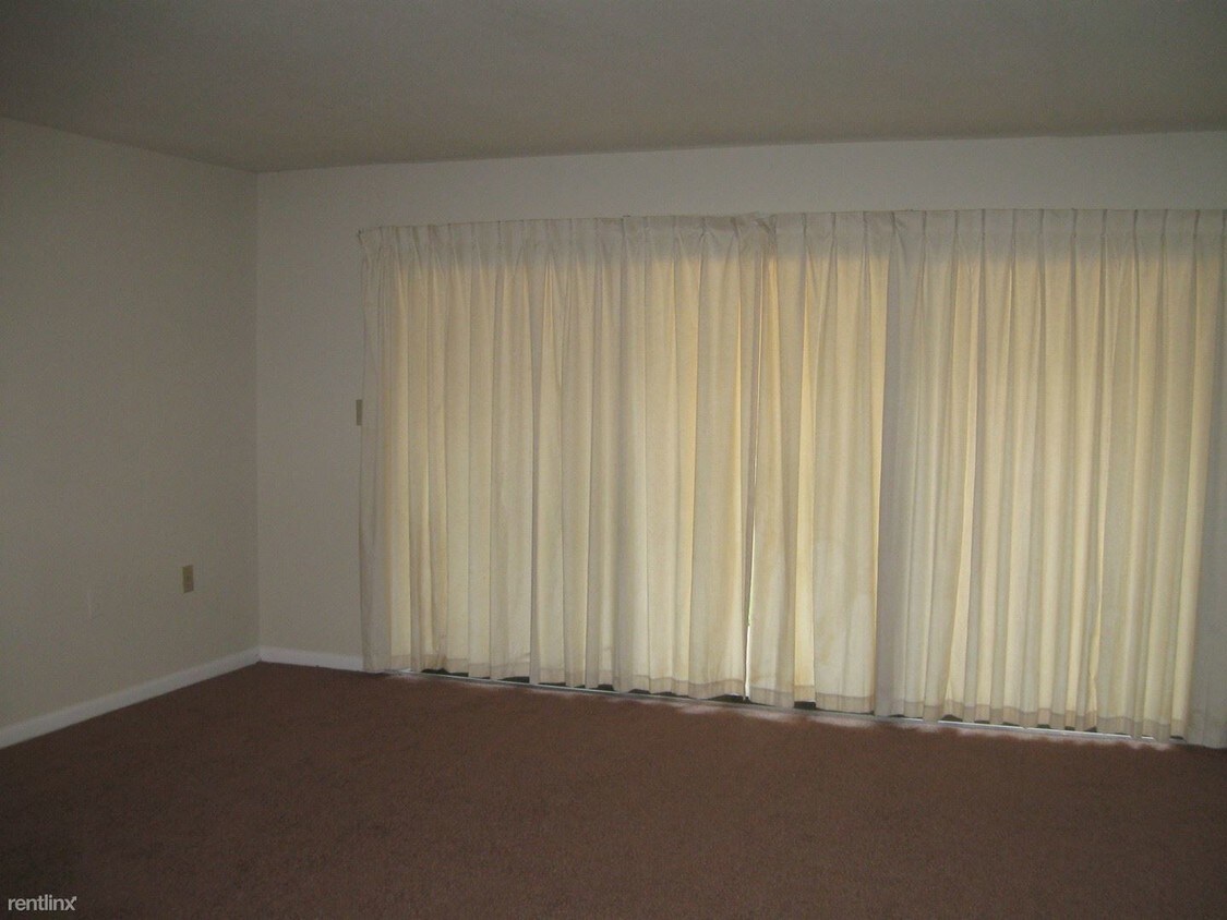 Building Photo - 500 Umstead Dr