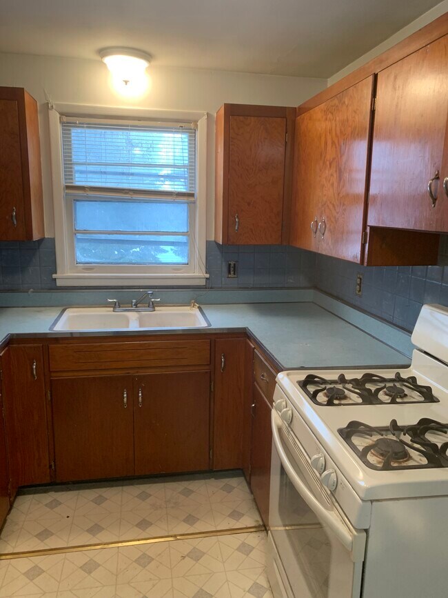72 Newman St Unit 3, Lackawanna, NY 14218 Apartments in Lackawanna