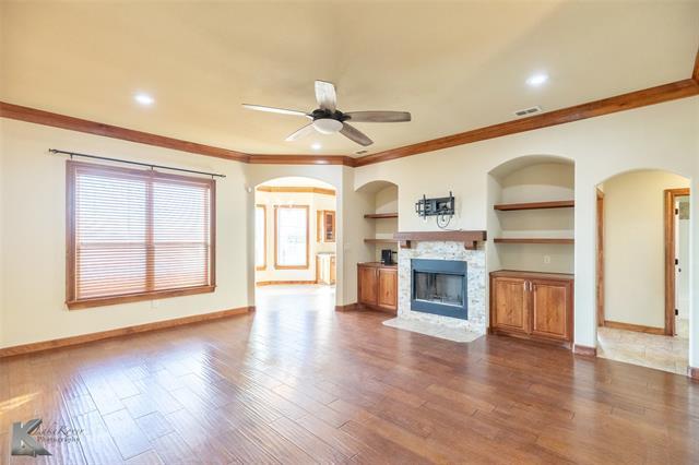 Building Photo - 641 Wackadoo Dr