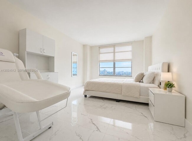 Building Photo - 3800 S Ocean Dr