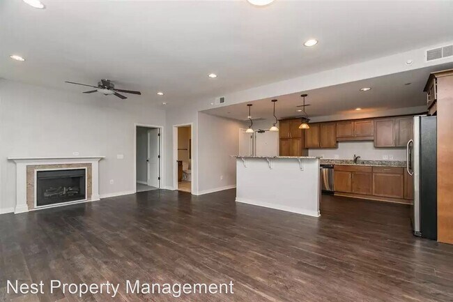 Building Photo - 3 br, 2 bath House - 847 Quarry Rd #208