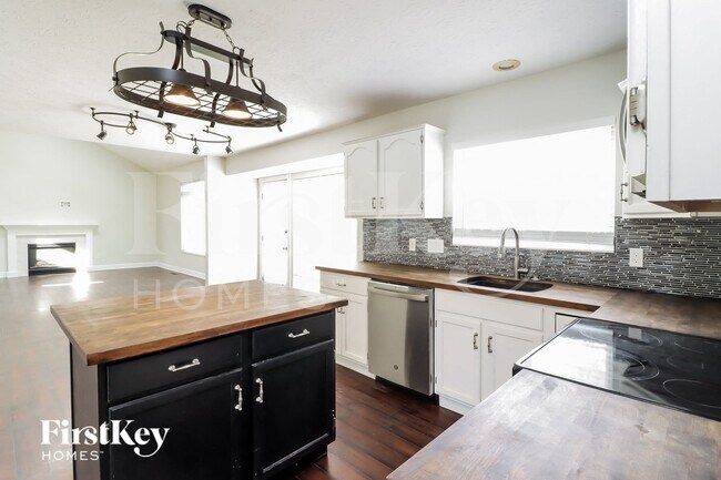 Foto del edificio - 1249 Timber Ridge Ct