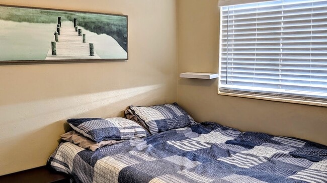 bedroom - 130 17th St N