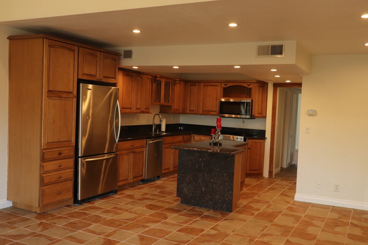 23401 Park Sorrento Unit 52, Calabasas, CA 91302 Condo for Rent in