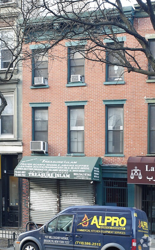 Primary Photo - 560 Atlantic Ave