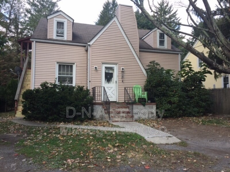 Primary Photo - 143 Leafy Greene St.