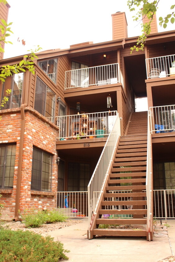 Huge 1 bedroom Condo With Loft, Walking Distance From Belmar! Available Mid July!! - Huge 1 bedroom Condo With Loft, Walking Distance From Belmar! Available Mid July!!