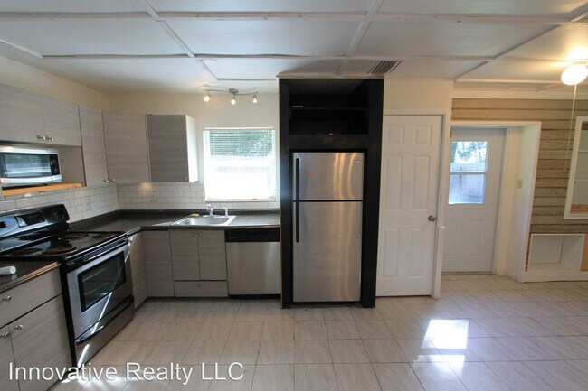 Foto del edificio - 3 br, 2 bath House - 516 W. Garrison Ave.