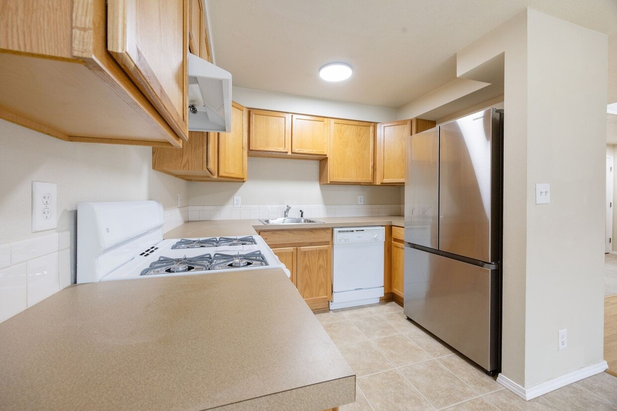 Spacious 5 bed/2 bath in SE Portland - Spacious 5 bed/2 bath in SE Portland