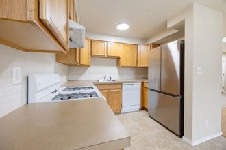 Building Photo - 12552 SE Ramona St