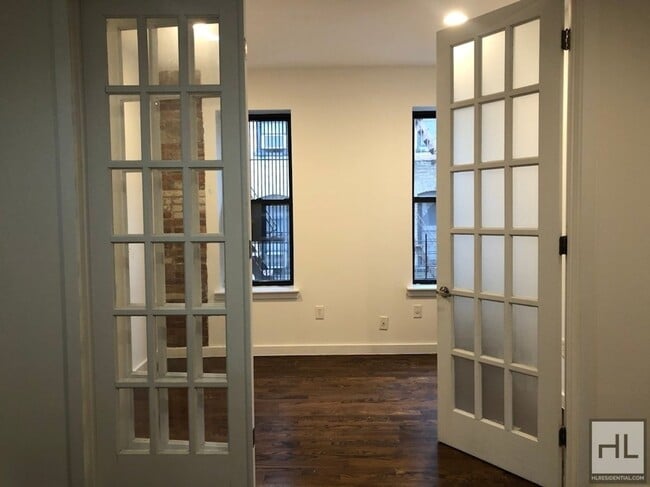Building Photo - EASTERN PARKWAY / Spacious Crown Heights 3...