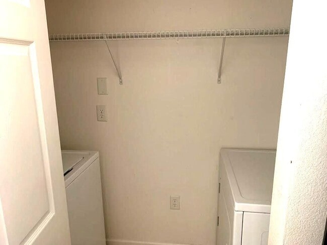 Foto del edificio - 251 SW Palm Dr