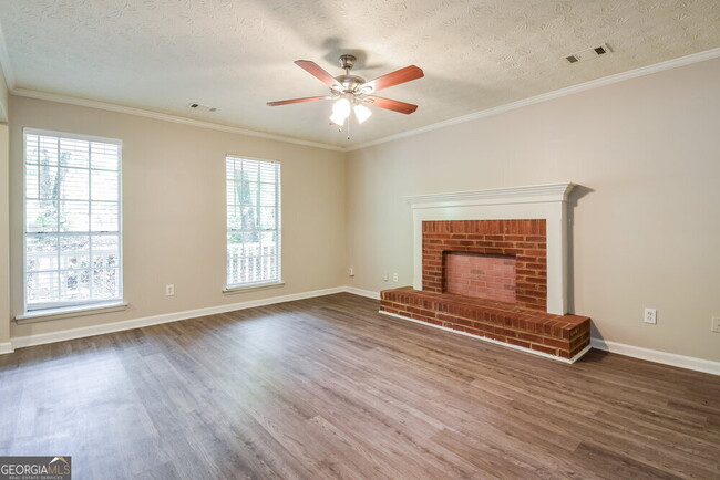 Building Photo - 5543 Dorsett Shoals Rd