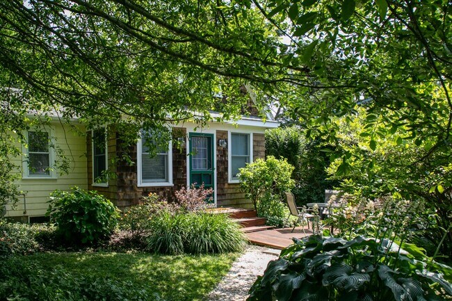 Foto del edificio - 25 Warren Ave