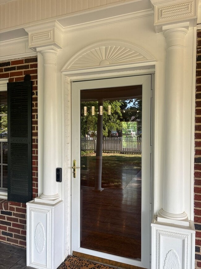 Building Photo - 3479 Overbrook Dr
