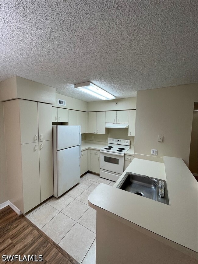 Building Photo - 13521 Eagle Ridge Dr