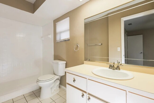 Foto del edificio - 1519 Kestrel Way