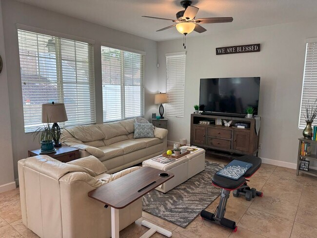 Building Photo - Beautiful House in Wolfcreek- Close to Pec...