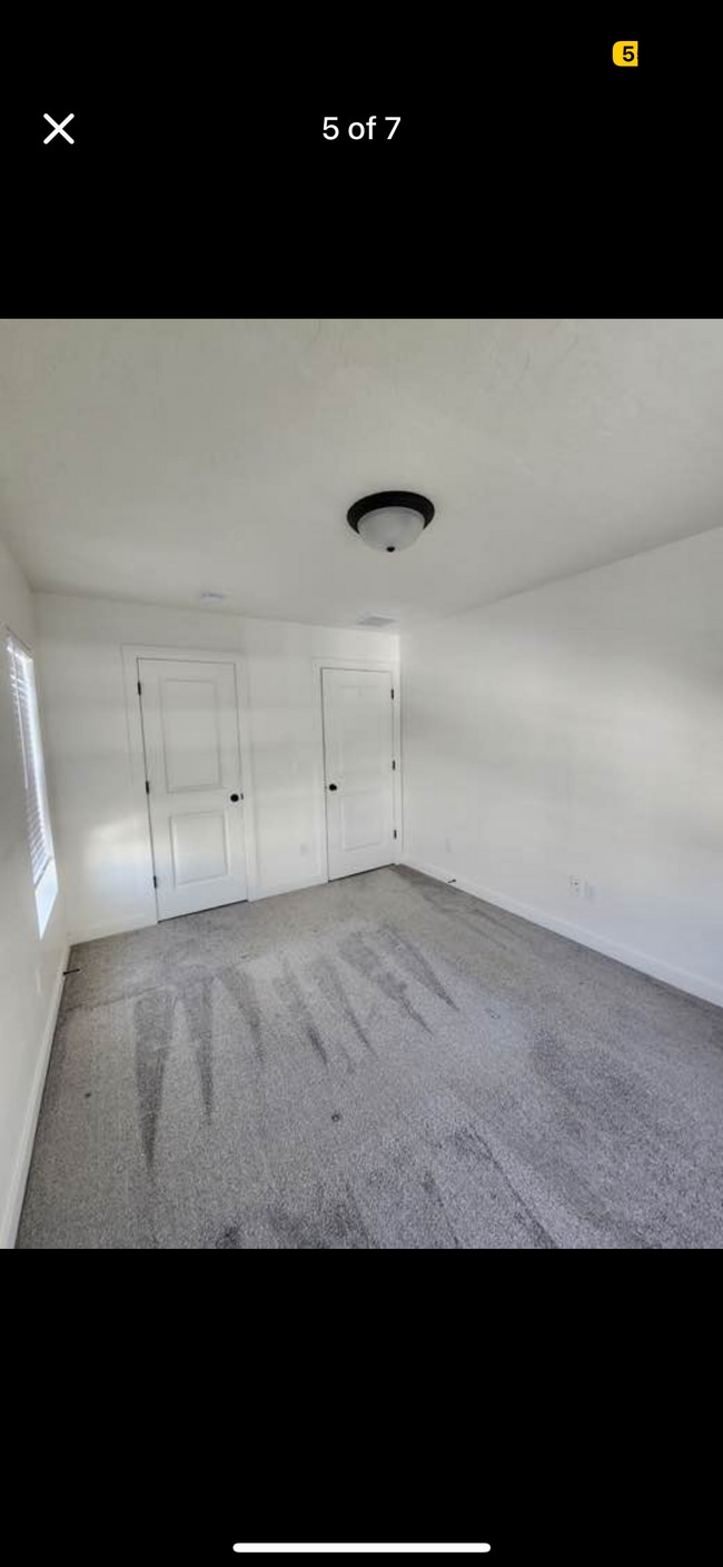 Building Photo - 9346 N Bartlett Ln