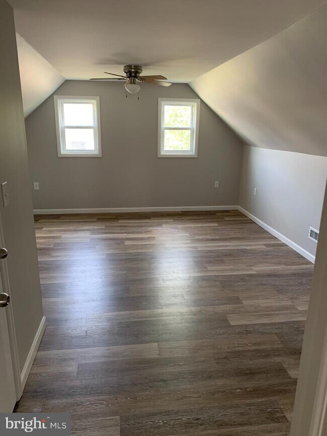 Foto del edificio - 37 Aspen Ln