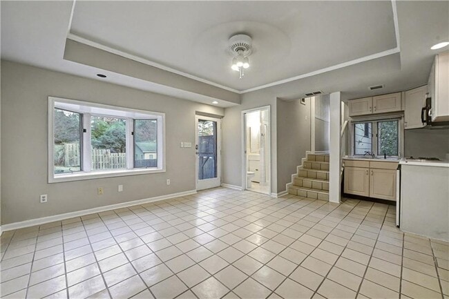 Foto del edificio - 2008 Shalimar Dr NE