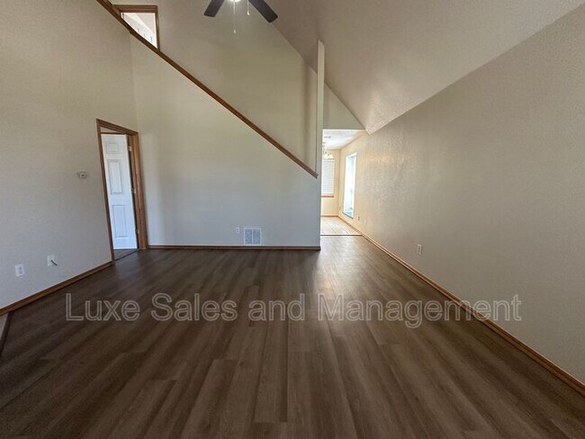 Foto del edificio - 1427 SW 23rd St
