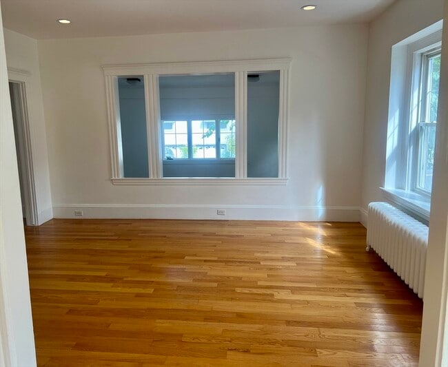 Foto del edificio - 246 Blanchard Rd