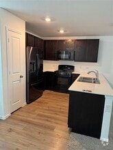 Building Photo - 404 Halfmoon Dr