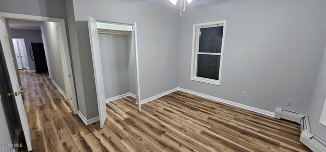 Building Photo - 363 Troy-Schenectady Rd