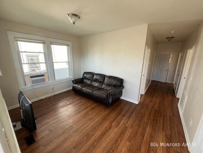 Foto del edificio - 804 Munford Ave SE