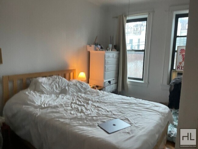 Foto del edificio - SULLIVAN PLACE / Renovated Full-Floor 1-Be...
