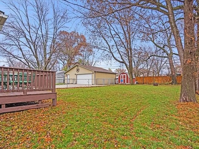 Foto del edificio - 7527 Madison Ave