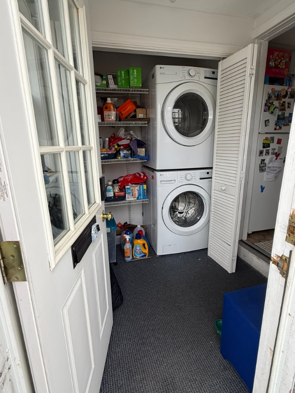 Building Photo - 66 Rowe Ave