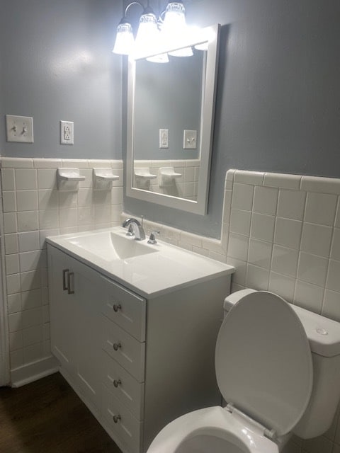 Guest bathroom - 1965 Flowers Dr