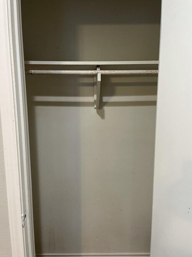 Foto del edificio - 613 S Andrews Ave