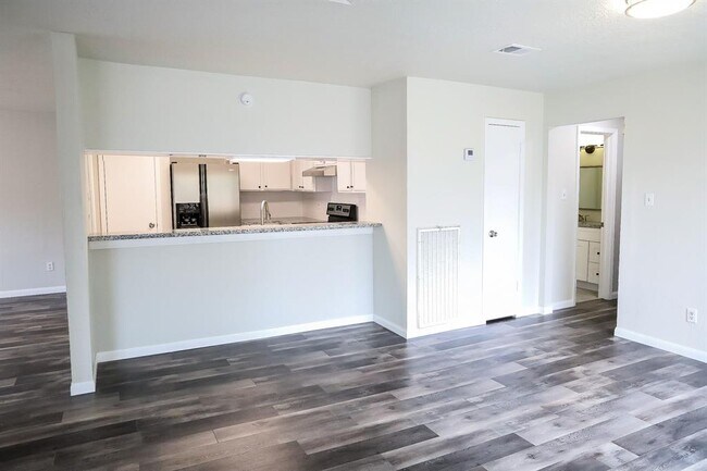 Building Photo - 8706 Beau Monde Dr