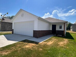 Building Photo - 8209 Stacey Ln