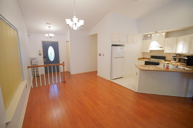 Foto del edificio - 4472 Bay Shore Cir